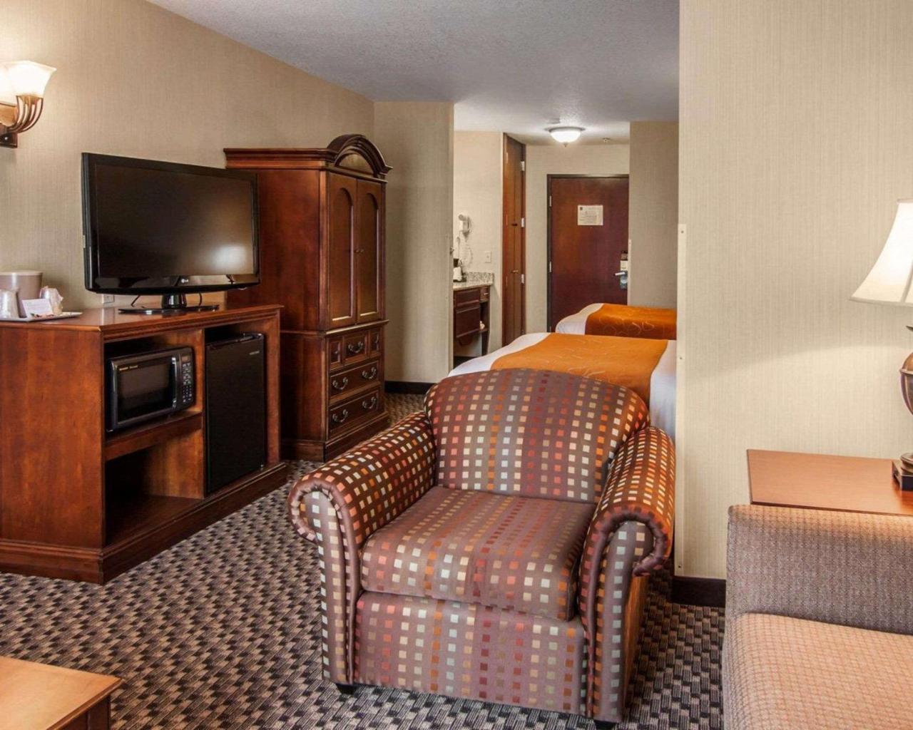 Queen Room with Two Queen Beds - Non-Smoking,1282078726:JPEG